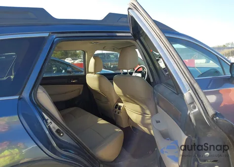 2016 Subaru Outback 3.6R Limited из США, поврежденный, VIN 4S4BSENC0G3288982